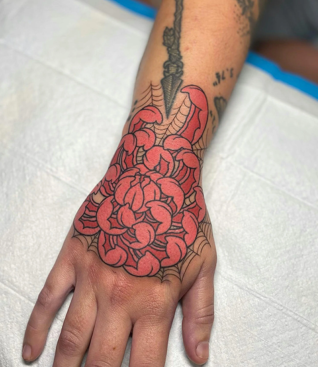 Chrysanthemum Hand Tattoo #chrysanthemumtattoo