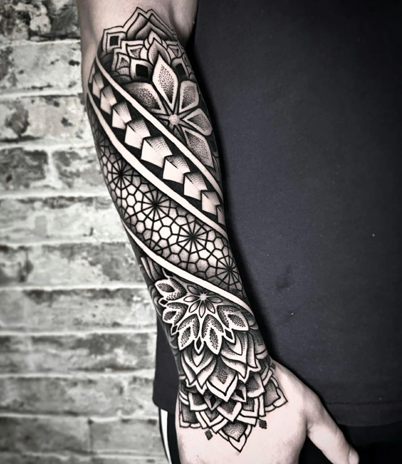 Mandala Geometric Tattoo Stencil: Mandala geometric tattoo stencils ensure precision in creating intricate, symmetrical mandala designs that symbolize unity and balance.