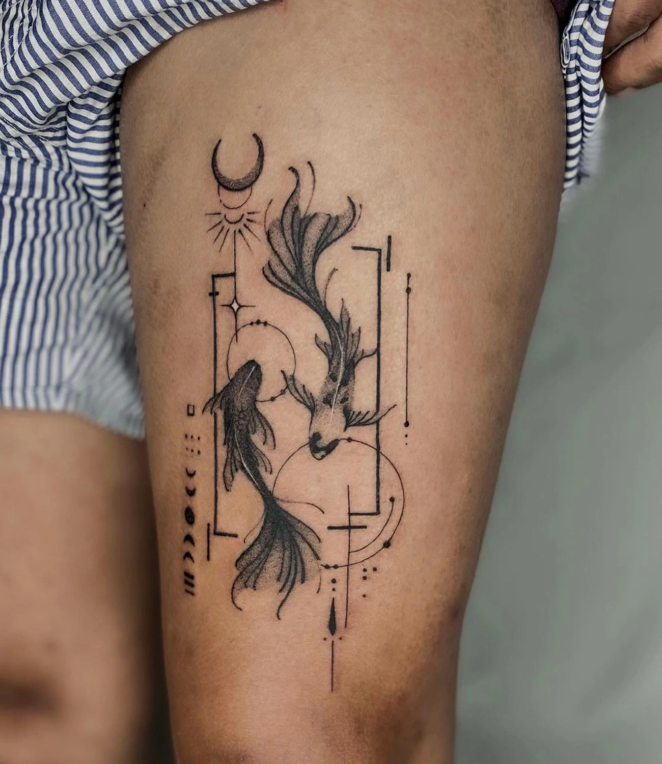 Tattoo Geometric Ideas: Tattoo geometric ideas encompass a wide range of designs, from simple shapes to complex patterns, offering endless possibilities for personal expression.